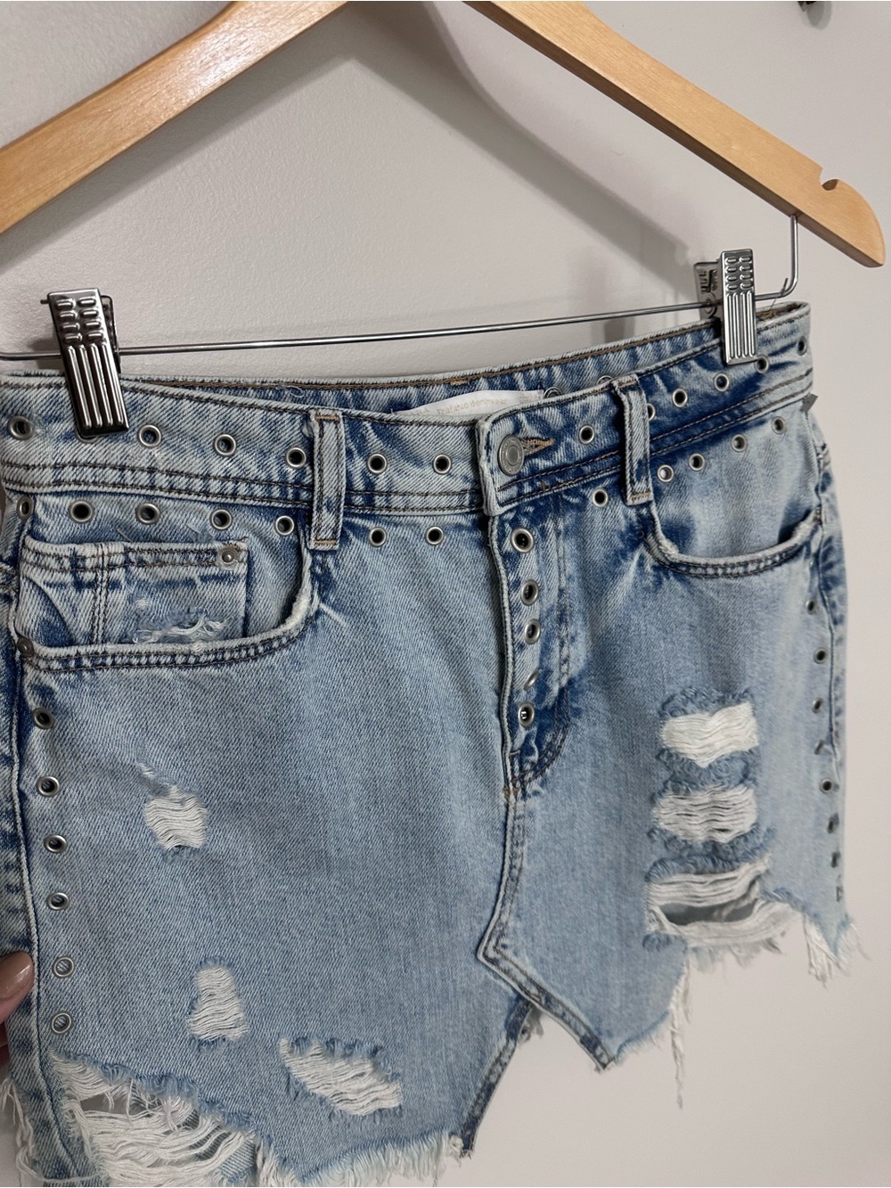 Zara Light Blue Distressed Denim Mini Skirt with Stud Details - Picture 2 of 6